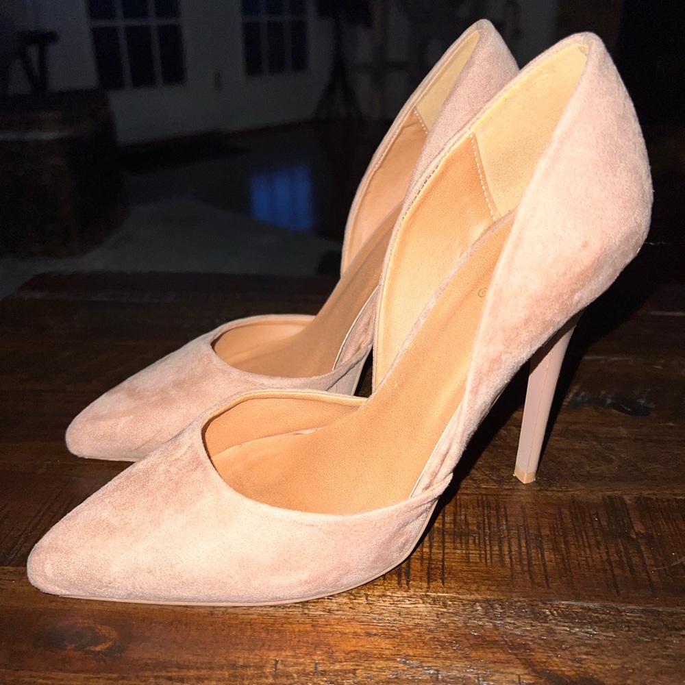 NEW - Tan Heels - Size 8.5 - Beautiful/Sexy!